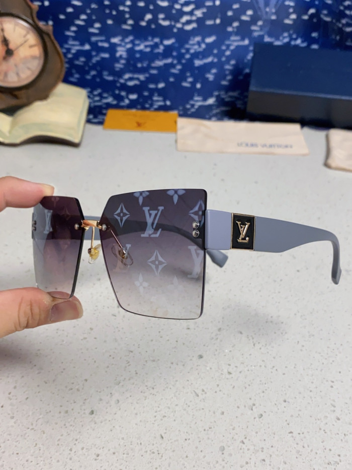 LOUIS VUITTON   SUNGLASSES-09