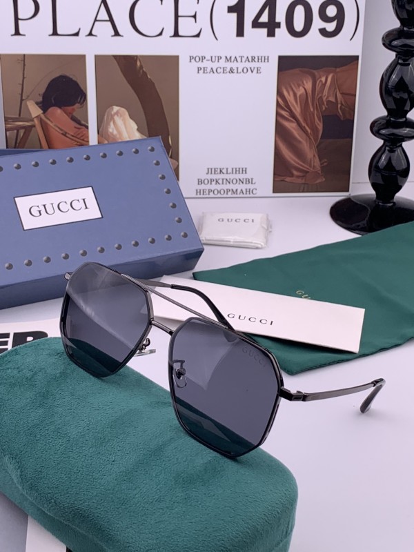 GUCCI SUNGLASSES-011