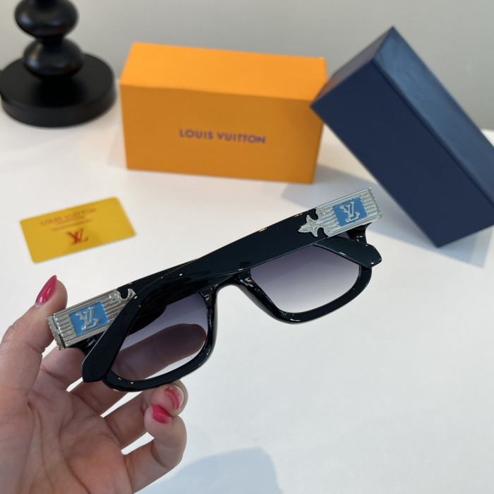 LOUIS VUITTON   SUNGLASSES-09