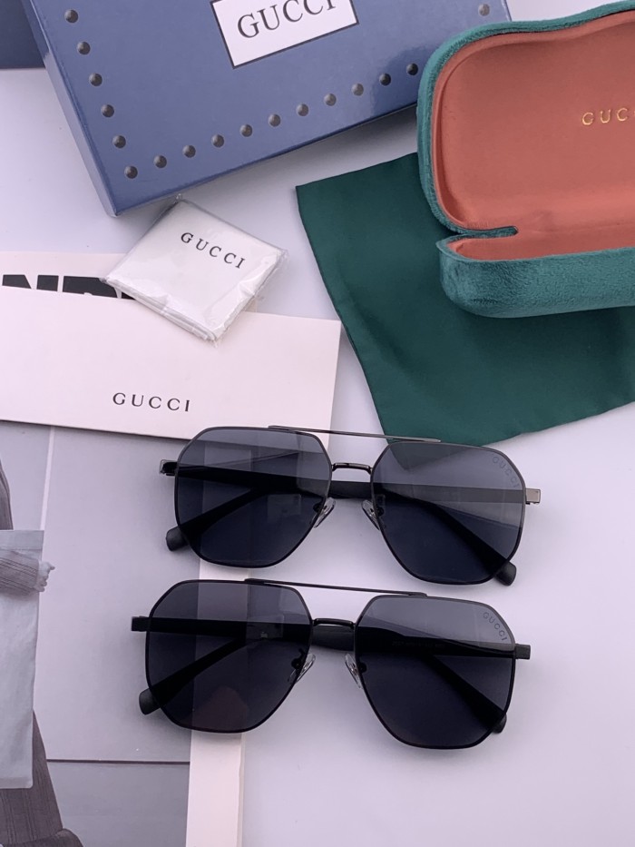 GUCCI SUNGLASSES-011