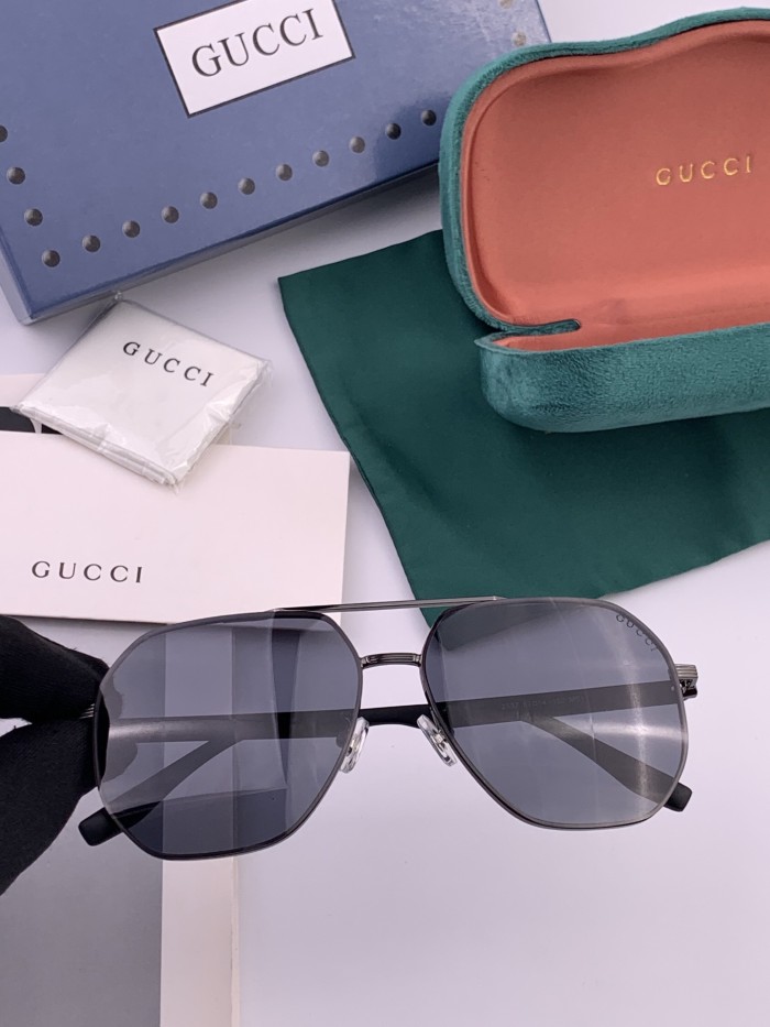 GUCCI SUNGLASSES-011