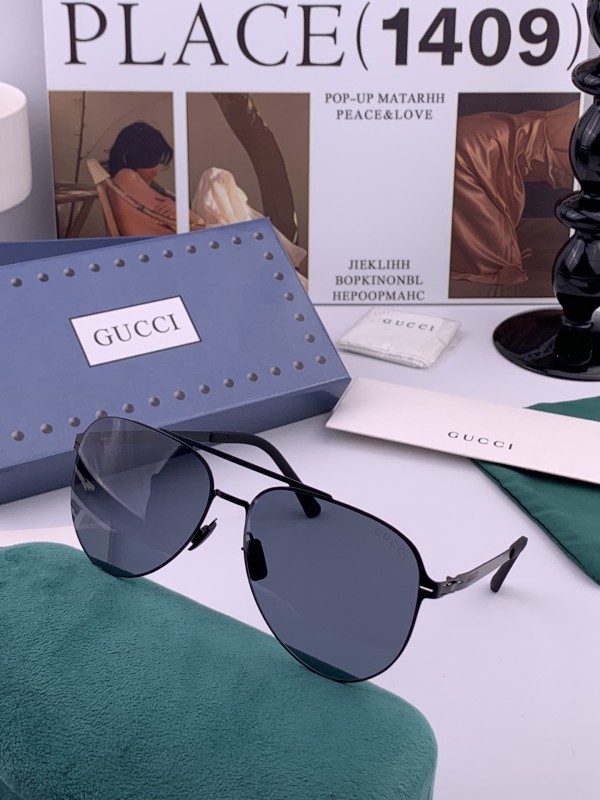 GUCCI SUNGLASSES-011