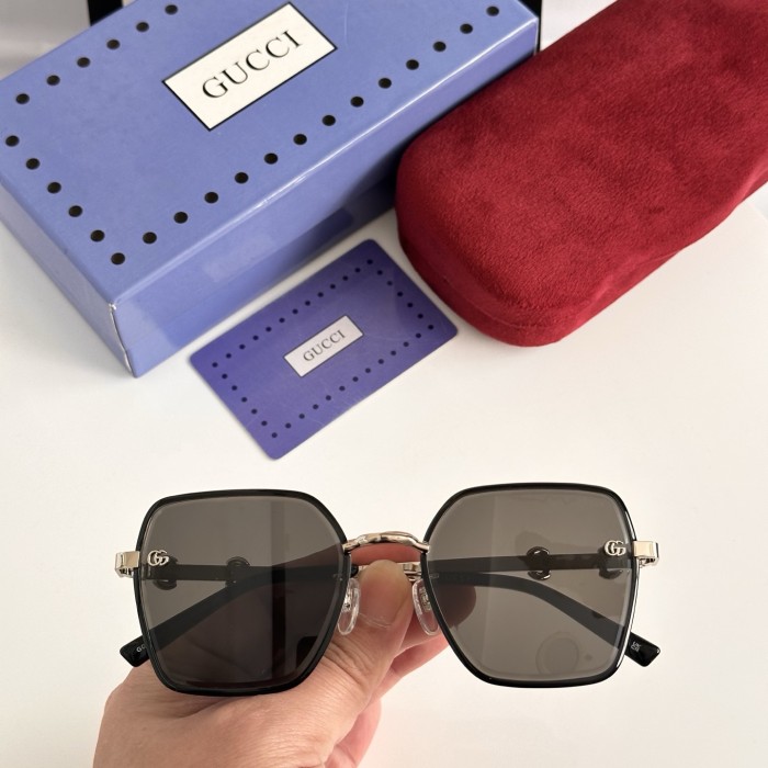 GUCCI SUNGLASSES-061