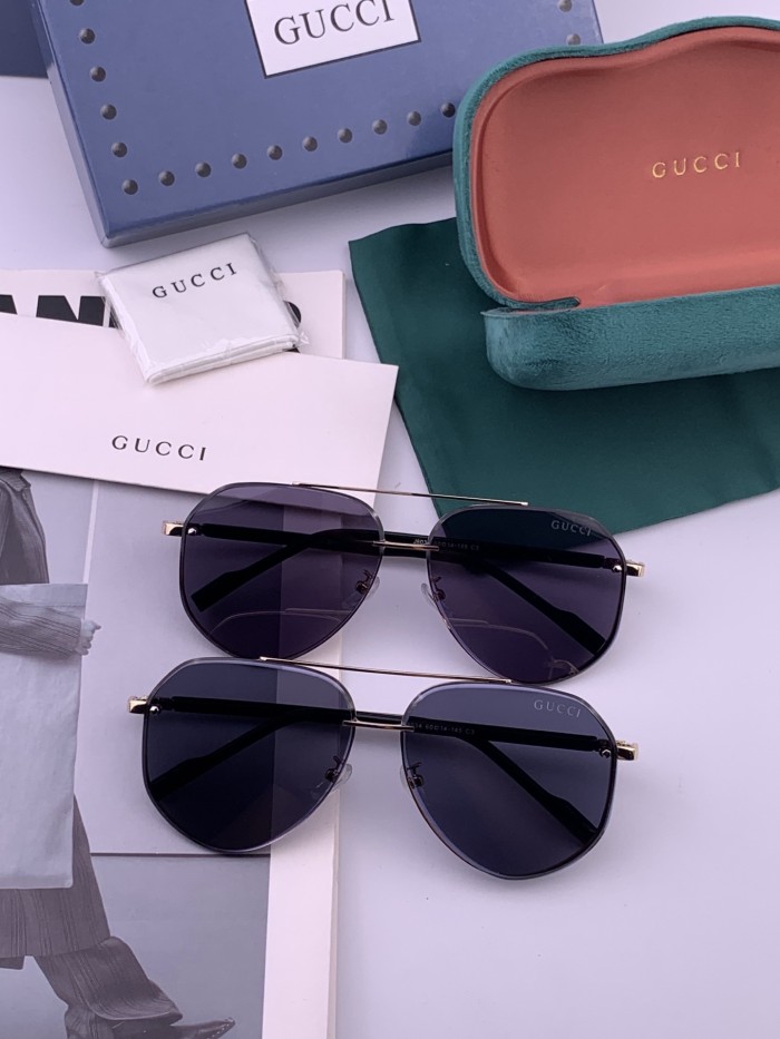 GUCCI SUNGLASSES-011