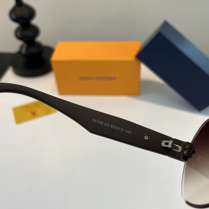 LOUIS VUITTON   SUNGLASSES-09