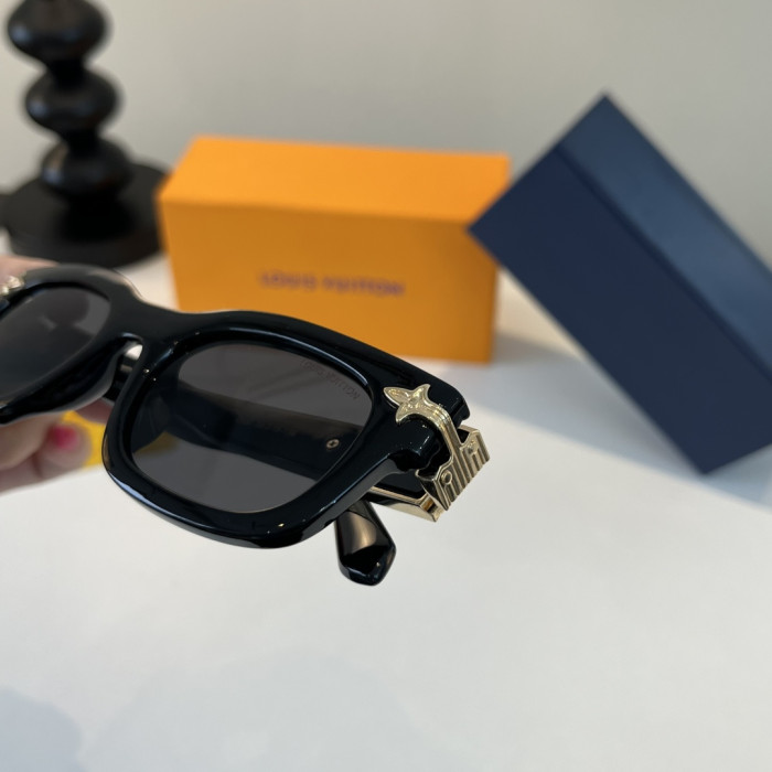 LOUIS VUITTON   SUNGLASSES-09