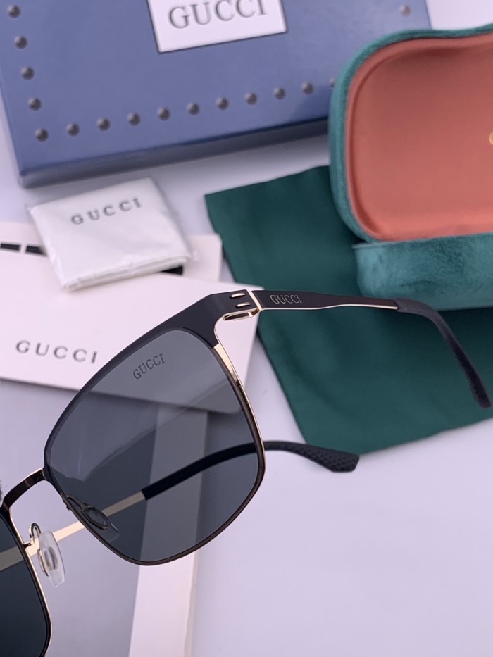 GUCCI SUNGLASSES-011