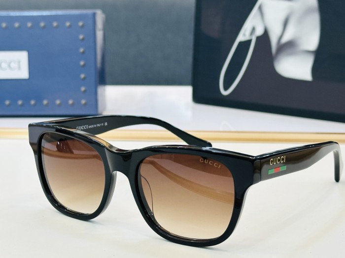 GUCCI SUNGLASSES-051