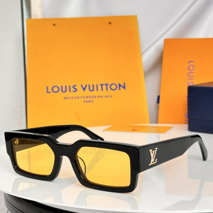 LOUIS VUITTON SUNGLASSES-051