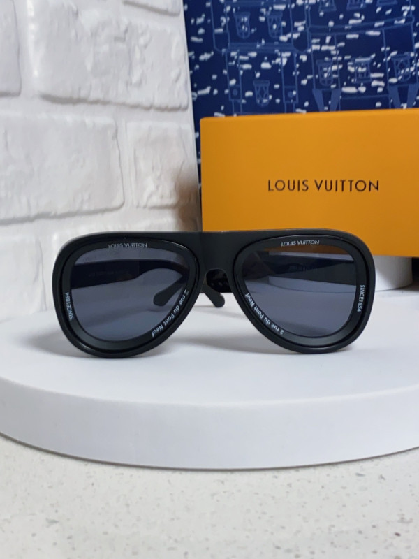LOUIS VUITTON  SUNGLASSES-09
