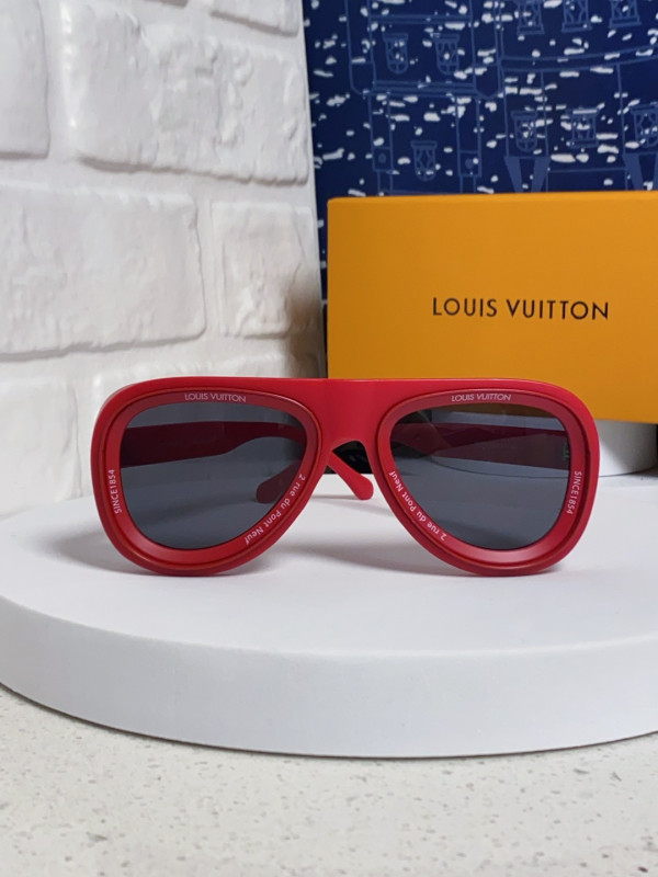 LOUIS VUITTON  SUNGLASSES-09
