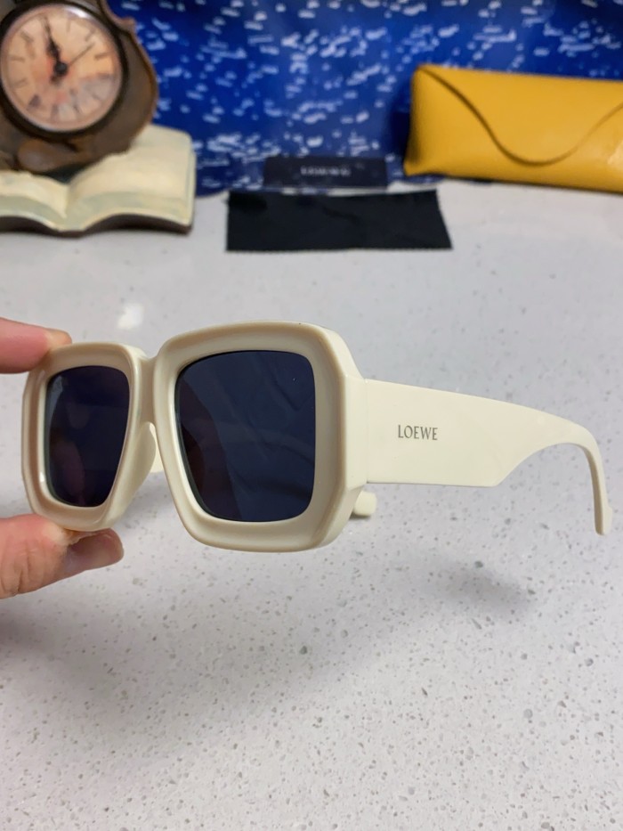 LOEWE SUNGLASSES-09