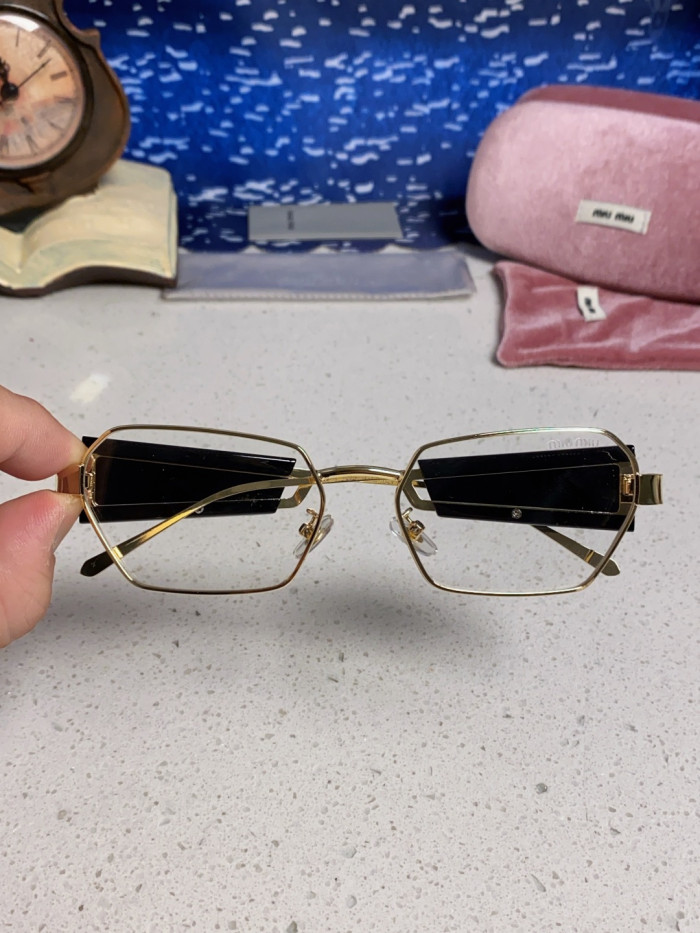 MIU MIU  SUNGLASSES-08