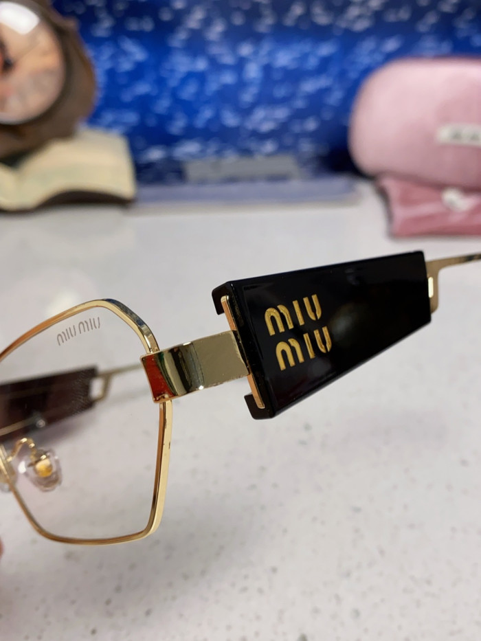 MIU MIU  SUNGLASSES-08
