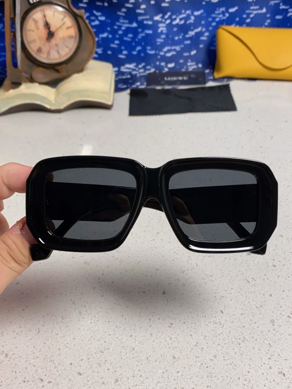 LOEWE SUNGLASSES-09