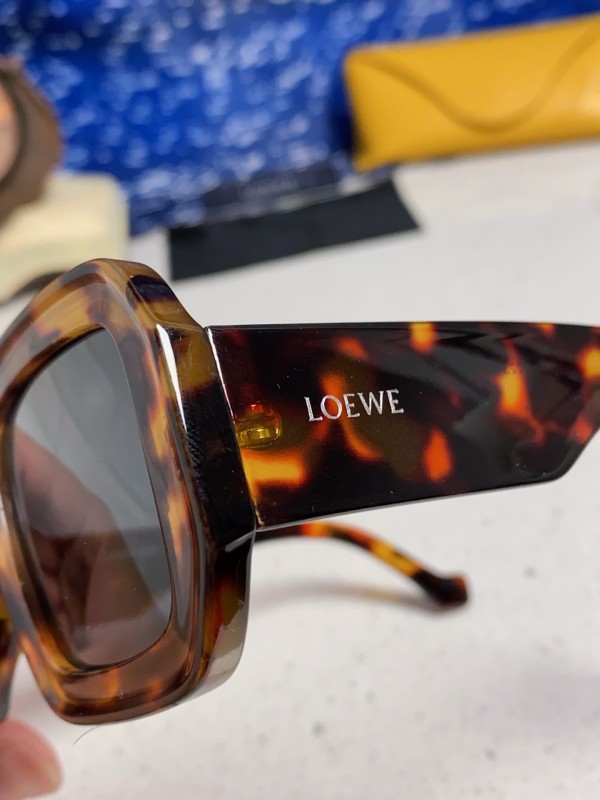 LOEWE SUNGLASSES-09