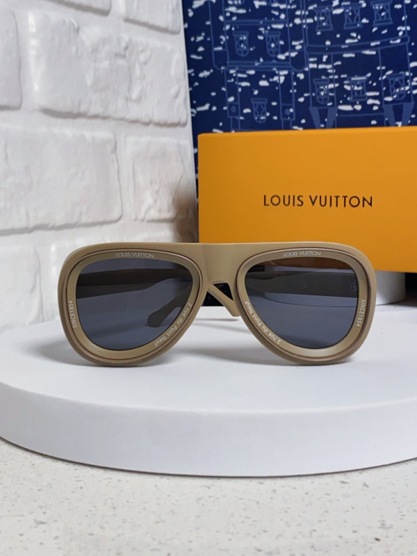LOUIS VUITTON  SUNGLASSES-09