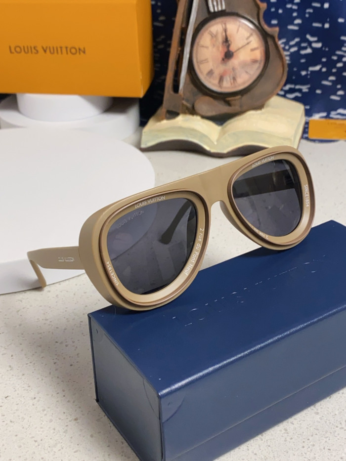LOUIS VUITTON  SUNGLASSES-09