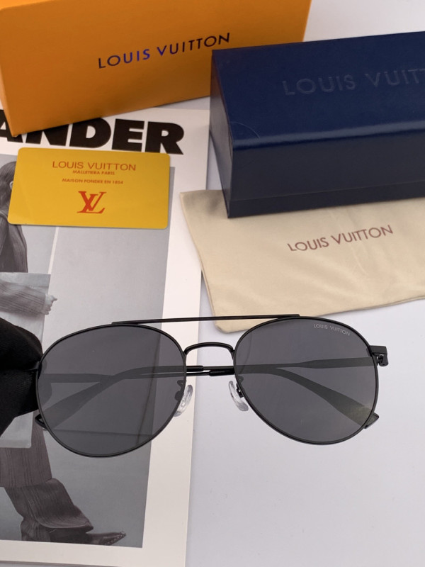 LOUIS VUITTON  SUNGLASSES-59