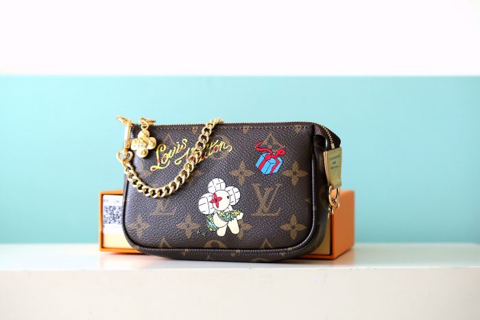 Pochette Accessoires “15.5*10.5*4CM” 062