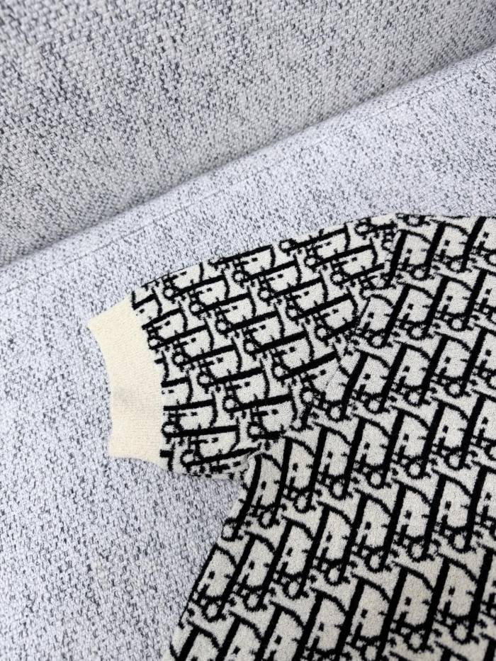 Woolen Sweater