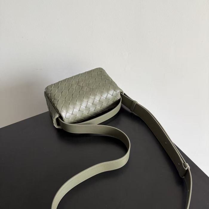 PM Intrecciato “20*12*6.5CM” 079