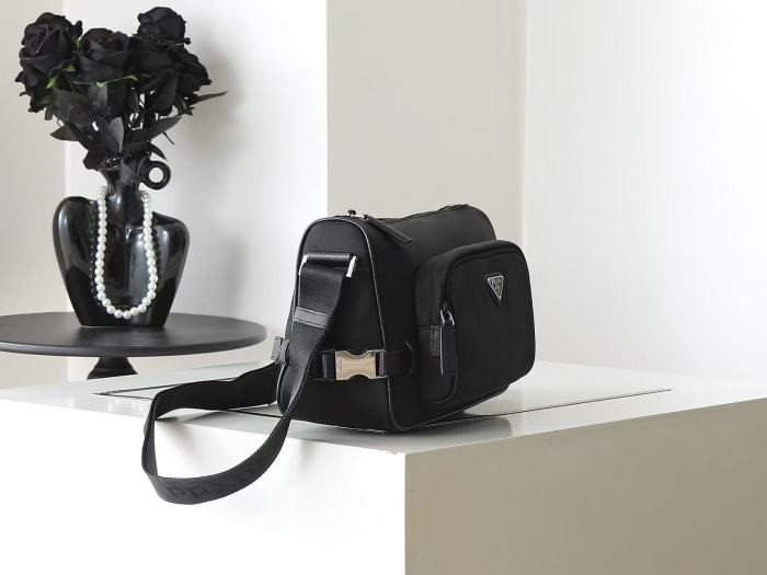 Re Nylon Shoulder Bag “28*17.5*10CM” 006