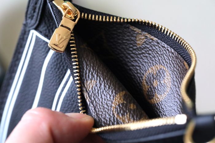 Neverfull Inside Out BB “26.5*16.5*11CM” 085