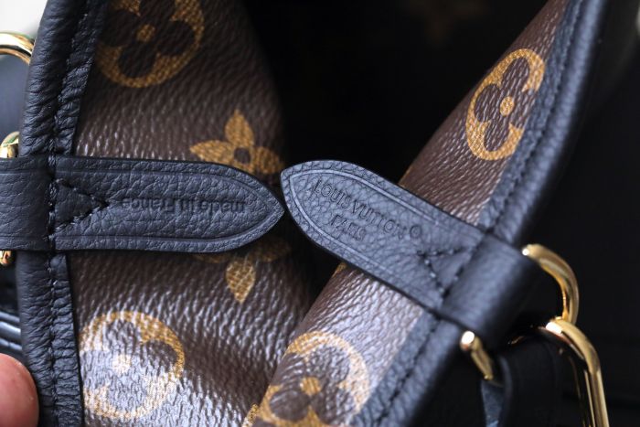 Neverfull Inside Out BB “26.5*16.5*11CM” 085
