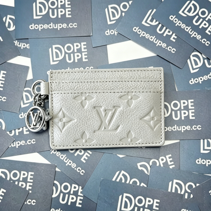 Charms Monogram Empreinte “10*7*0.3CM” 042
