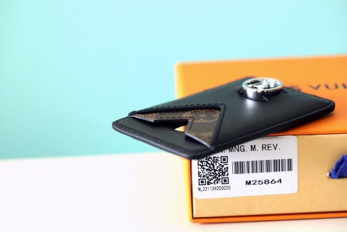 Magnetic Card Holder “9.5*6.5*0.5CM” 022