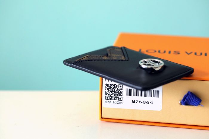 Magnetic Card Holder “9.5*6.5*0.5CM” 022