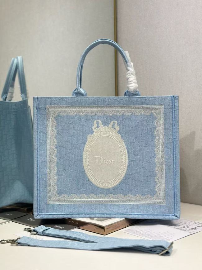 Book Tote “41.5*35*18CM” 025