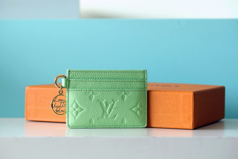 Charms ”10.2*7.3*0.3CM“ 042