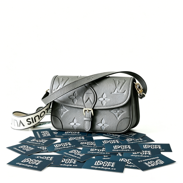 Diane Crossbady Bag “24*15*9CM” 007