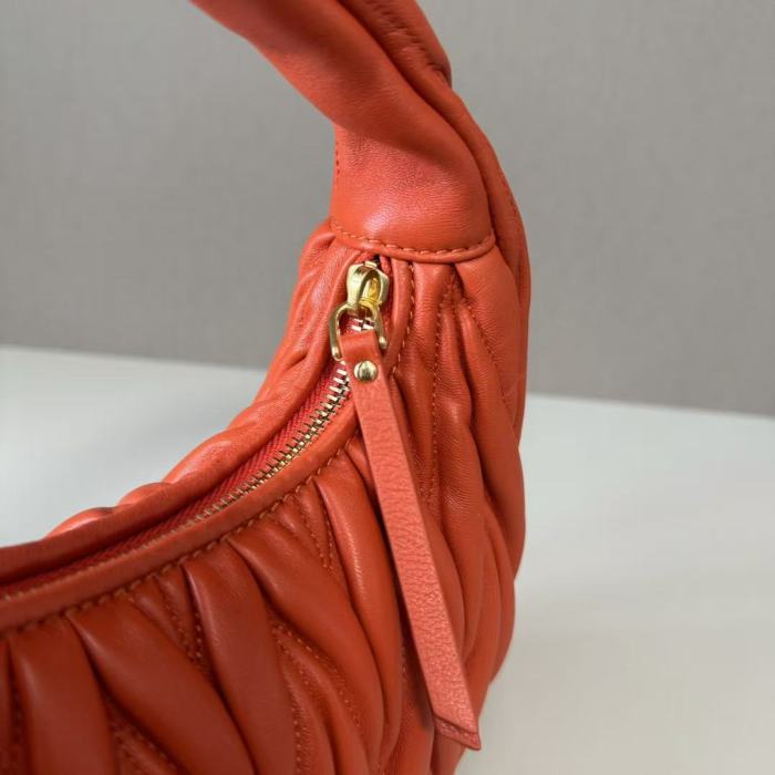 PM Wander Matelasse Hobo “20*17*6CM” 057
