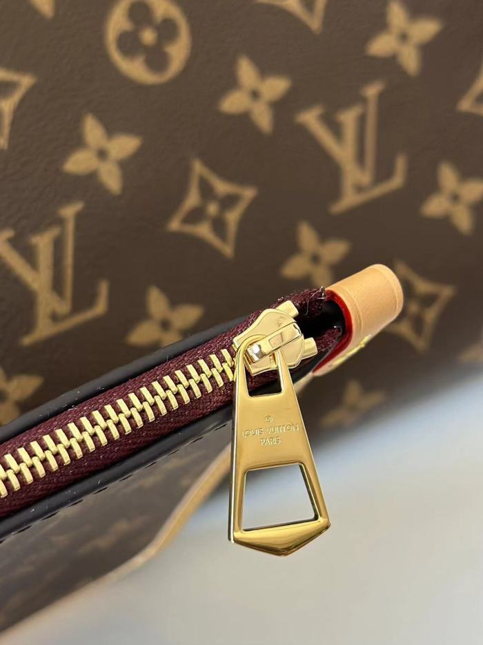 MM Carryall  “39*30*15CM” 025