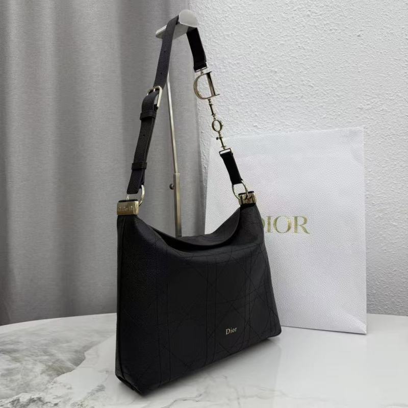 MM Diorly “31.5*25*8CM” 017