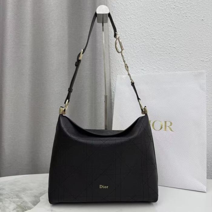 MM Diorly “31.5*25*8CM” 017