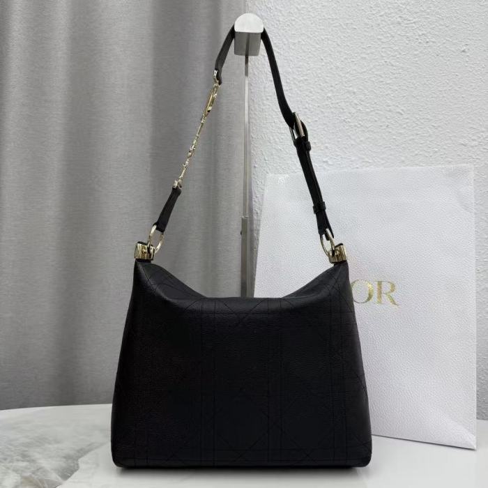 MM Diorly “31.5*25*8CM” 017