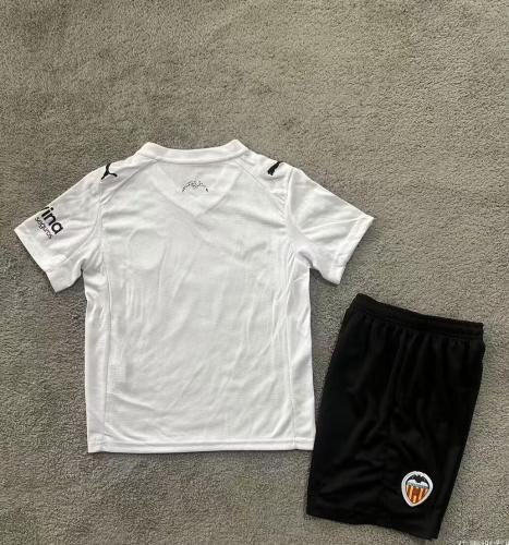 Valencia 25/26 home kids jersey kit