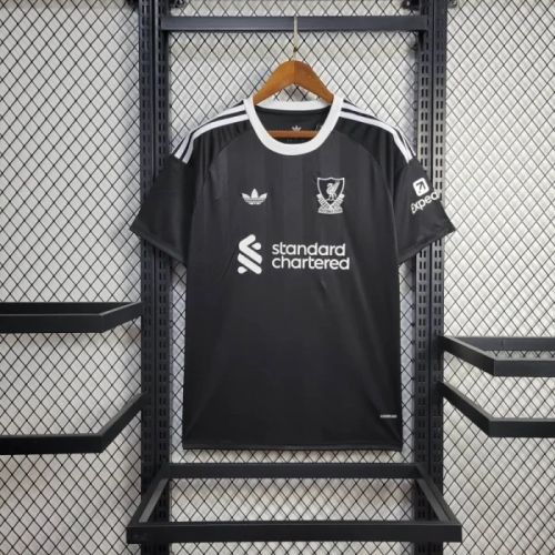 Liverpool 25/26 goalkeeper jersey kit shirt