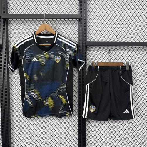 Leeds United 25/26 third Kids jersey kit
