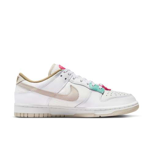 (WMNS) Nike Dunk Low 'Pink Bling' DX6060-121