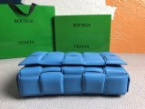 希少色ボッテガヴェネタ パデットカセット コピー ショルダーバッグ ブルー bou77826