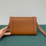 希少色 セリーヌ トリオンフ ショルダーバッグ 偽物 Ceu83448