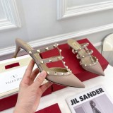 ♡足元上品に♪ヴァレンティノ パンプス コピー ローマンスタッズ カーフスキン パンプス Vuh15397