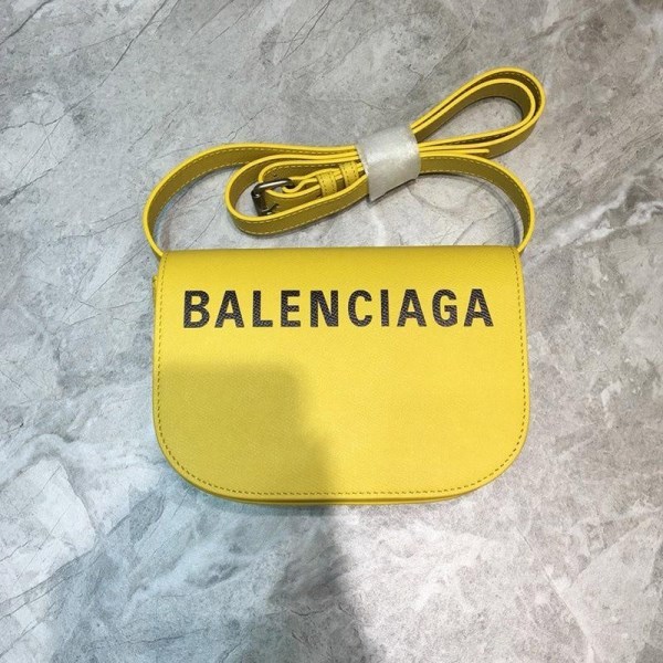 大人気！新色☆希少 バレンシアガ ショルダーバッグ 偽物カメラバッグ bag83787