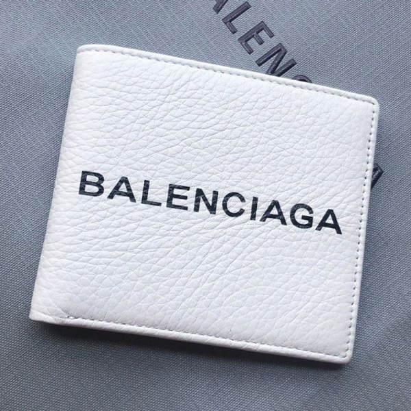 セール新作 バレンシアガ 財布 偽物ロゴ レザー マネークリップ付き 二つ折り財布 baw92535