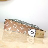 大人気！ルイヴィトン クラッチバック 偽物 ポッシュトワレ 26 ジャイアントモノグラム レディースバッグ M67691